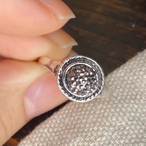 Sparkly Crystal Stone Ring - Picture 11 of 14